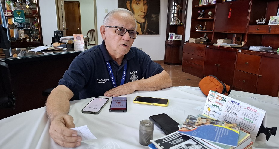 Rector Raul Casanova